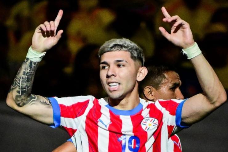il calciatore Julio Enciso
